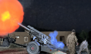 阿富汗防不住，彩虹-4激光引导，巴铁枭龙冲入轰炸，炸翻最大营地