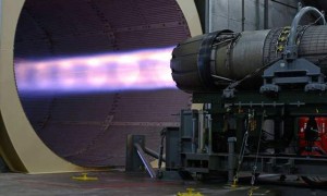 歼-20换心成功，量产型涡扇-15首飞曝光，老美还真原地等我们30年