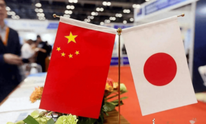 中方制裁大棒刚落下，30名日本议员组团窜台，日本右翼还在用“对华强硬”转移矛盾