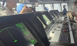 突然亮相！052D型驱逐舰第32艘登场，1000公里外精准干翻“阿利伯克”