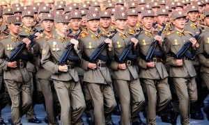 高规格纪念活动后，大批朝军整装待发，随时准备挥师进入乌克兰？