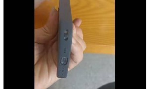 苹果iPhone 17系列手机“液态硅胶”保护壳曝光，底部带有挂绳孔